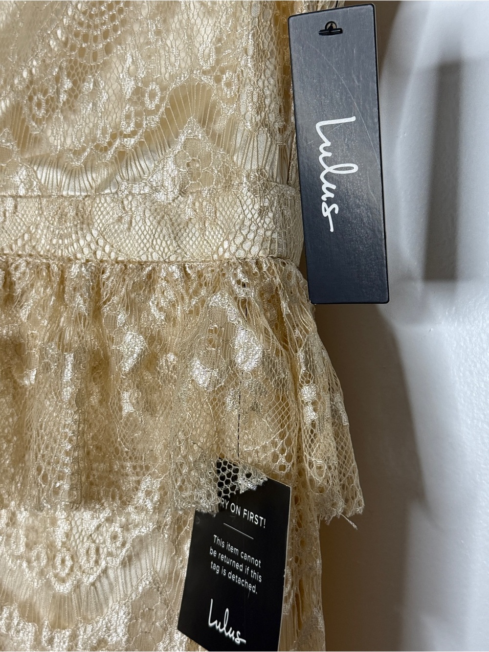 NWT Lulu's Champagne Lace Tiered Maxi Dress Sz M Back Slit | NWT - Picture 4 of 10